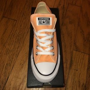 Coral low top converse